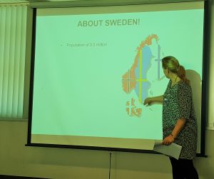 flinders-malin-present